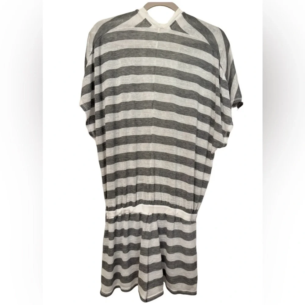 Victoria’s Secret Gray & White Striped Romper Drawstring Size M Pockets Viscose - Picture 7 of 13